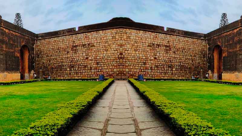 Bangalore Fort (2021) | Time to Visit, Entry Fee, Location